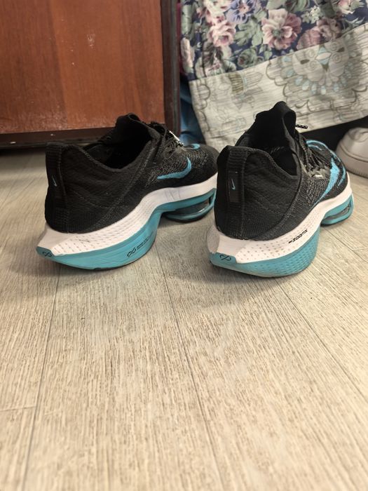 Продам Кроссовки