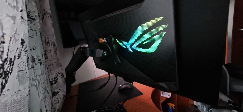 Monitor 4K OLED ASUS ROG Swift PG32UCDM 240Hz cu factura si garantie