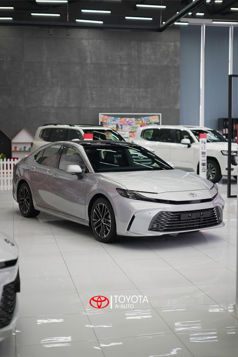 Toyota Camry Hybrid Prestige H1 Japan