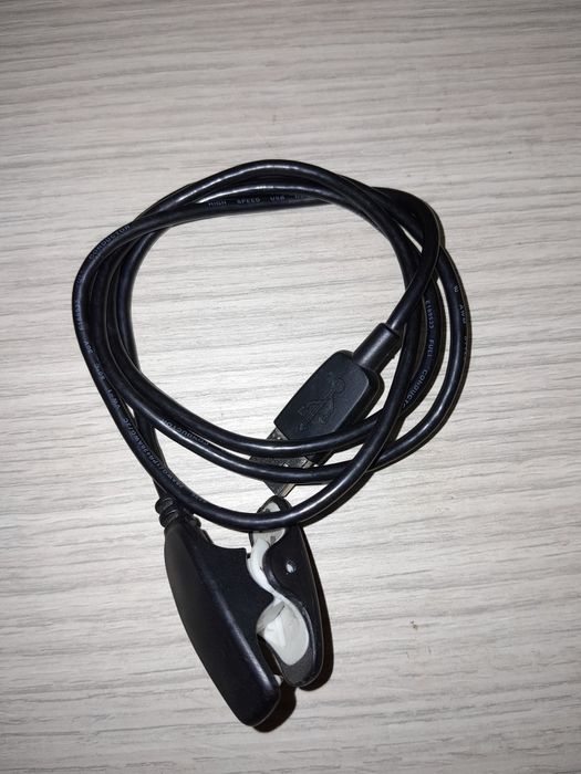 Vând vand cablu incarcare ceas Suunto ambit, curea