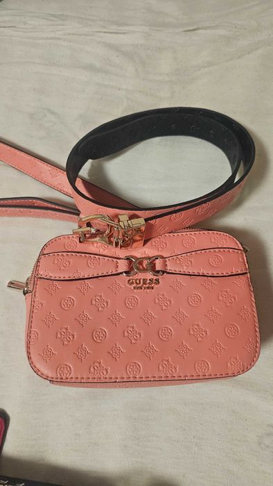 Чантичка и колан на guess