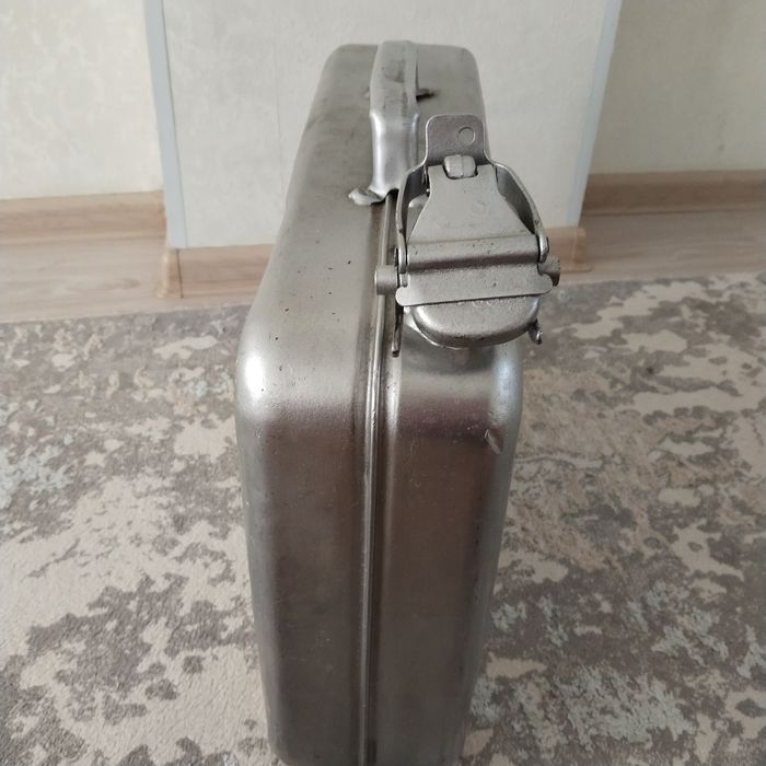 Продам советскую алюминивую канистру 20литров