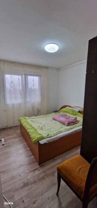 Doua camere in zona sediu politie.