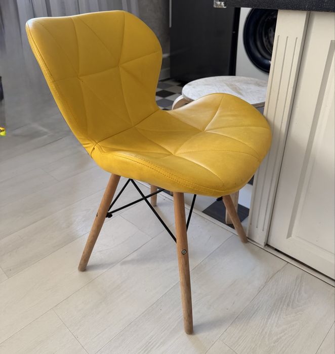 Продается стул для кухни/гостиной