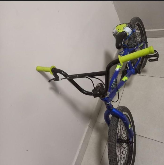 Продам трюковой велосипед BMX