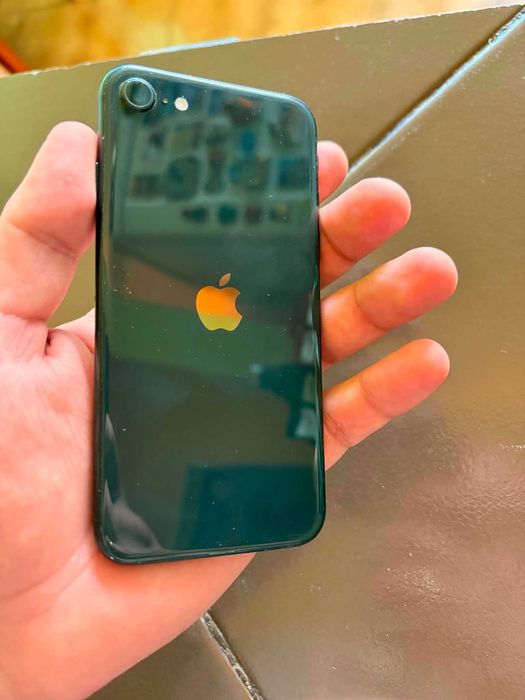 iPhone SE (2020) 64GB Midnight Black