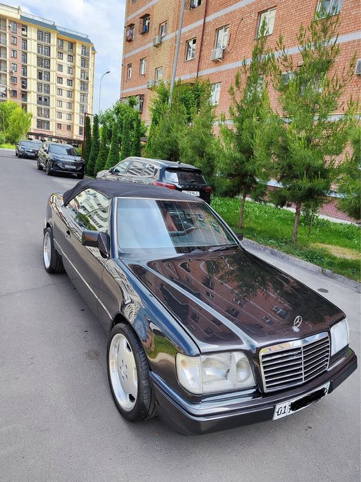 Mercedes- benz w-124 kabriolet Klip va roliklar uchun xizmatda