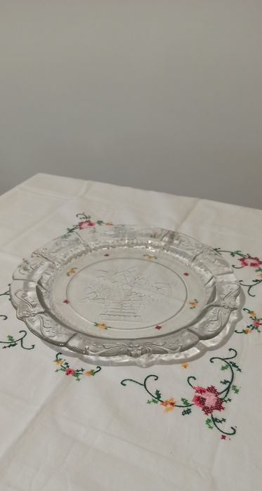 Фруктиери и поднос