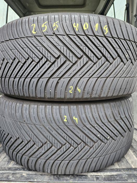 Гуми 255/40/19 Всесезонни