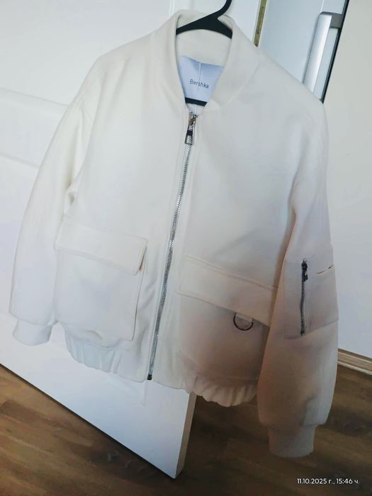 Меко бомбър яке Bershka