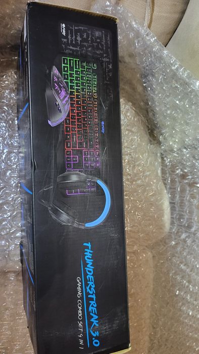 Fury thunderstriek геймърски комплект мишка клавиатура и слушалки