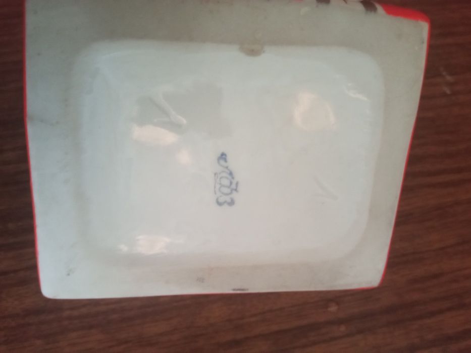 Фарфоровая чернильница 'Книги"