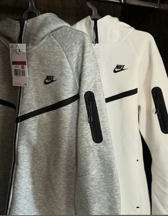 Nike tech fleece женская толстовка размер S оргинальные