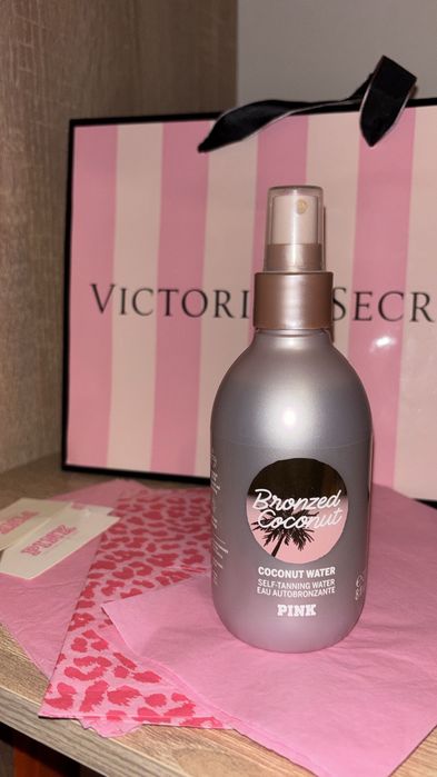 Spray Victoria’s Secret bronzed coconut