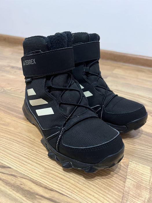 Ботинки adidas Terrex Snow