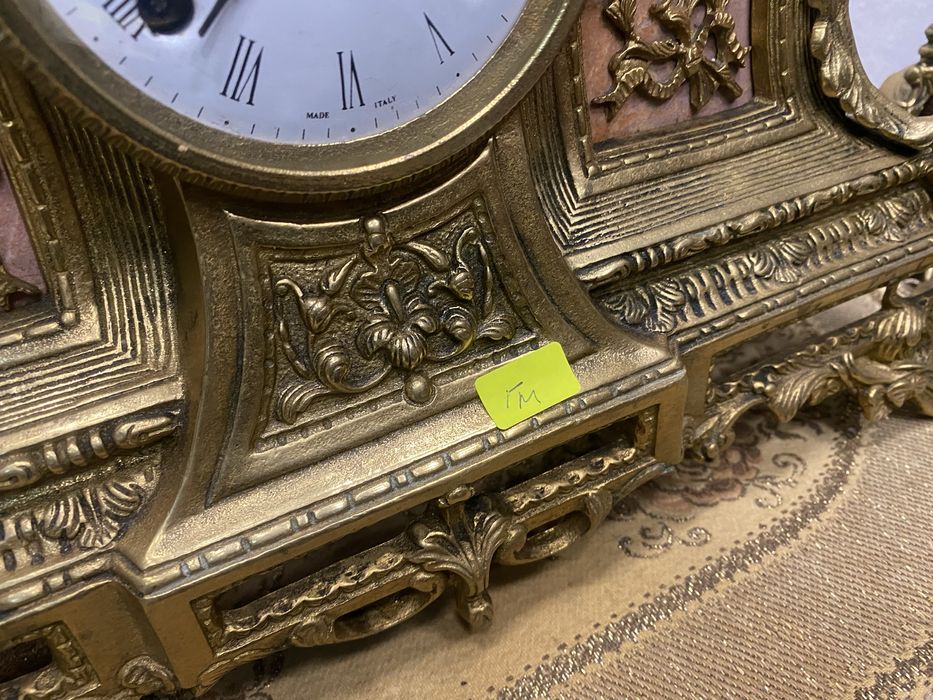 Френски каминен часовник от масивен месинг бароков часовник