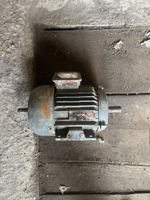 Продаю электро двигатель