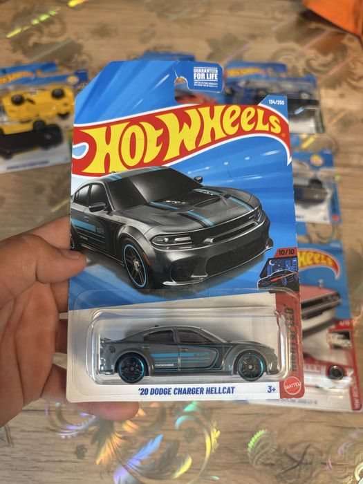Продам машинки hot wheels