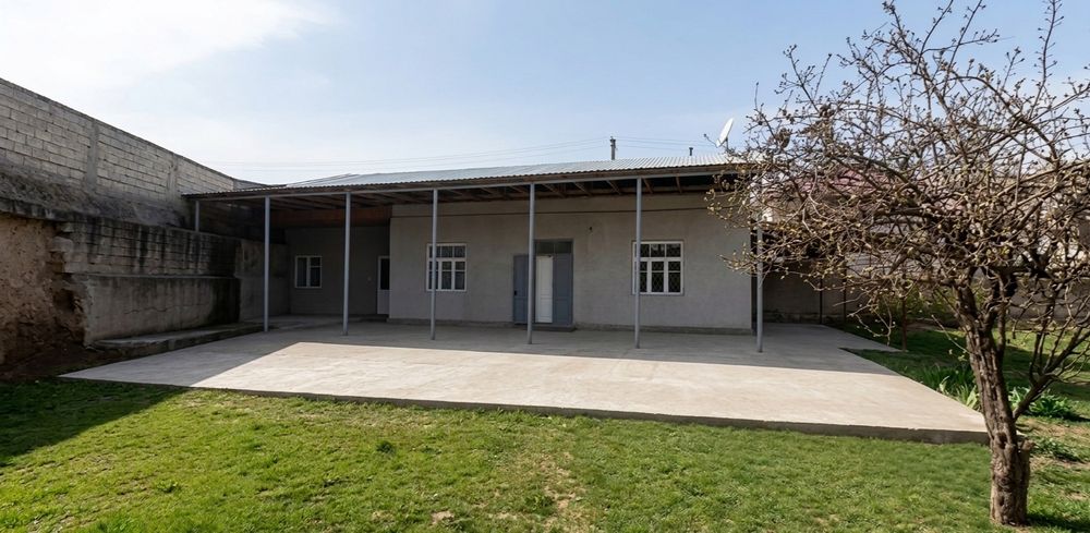 12sotxli xovlining yarimi sotiladi. Srochniy sotiladi