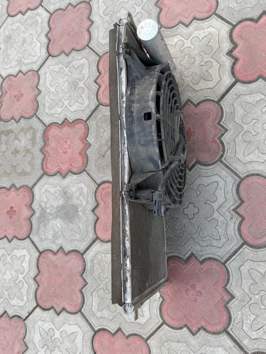 Родиатор на гранту с кондером вместе