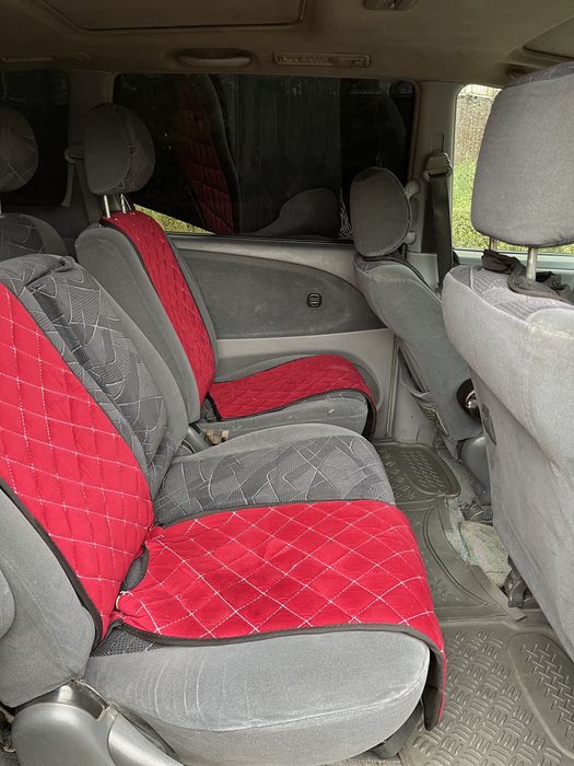 Машина Тайота естима эконом класс