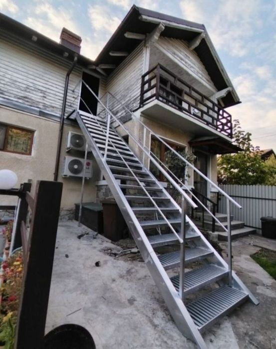 Scări ximcate galvanizate