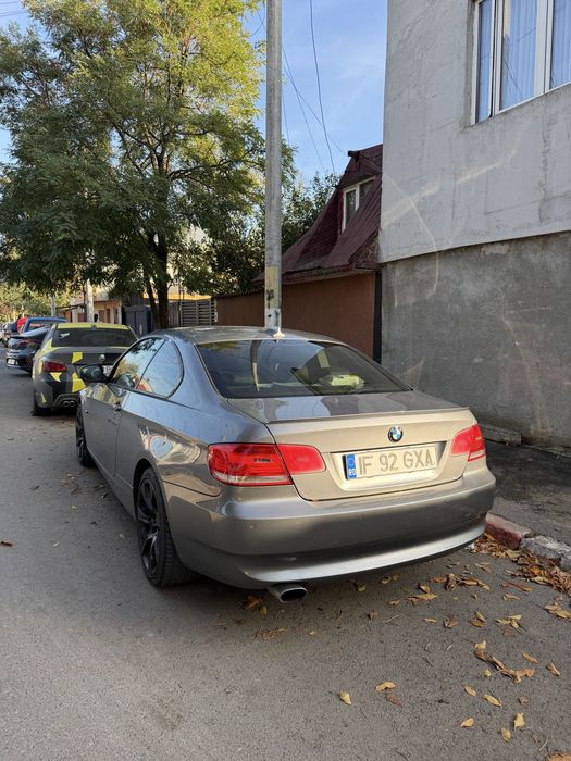 BMW Seria 3 2010 — imagine 2