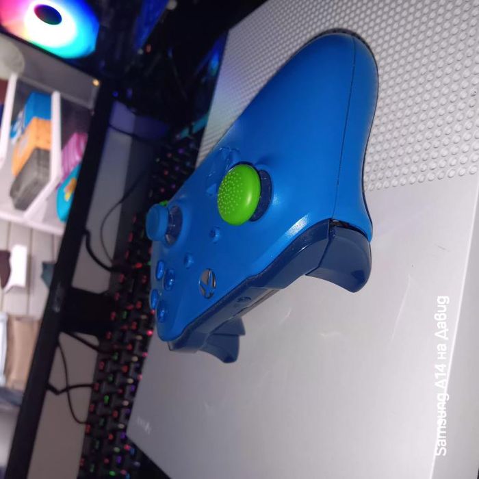 Xbox one 500gb с един контролер
