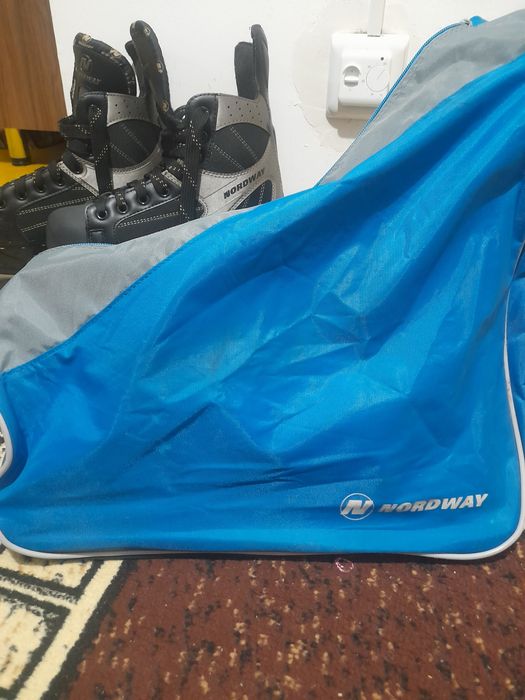 Продам коньки хоккейный