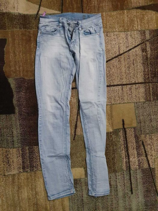 Blugi femei marime 32