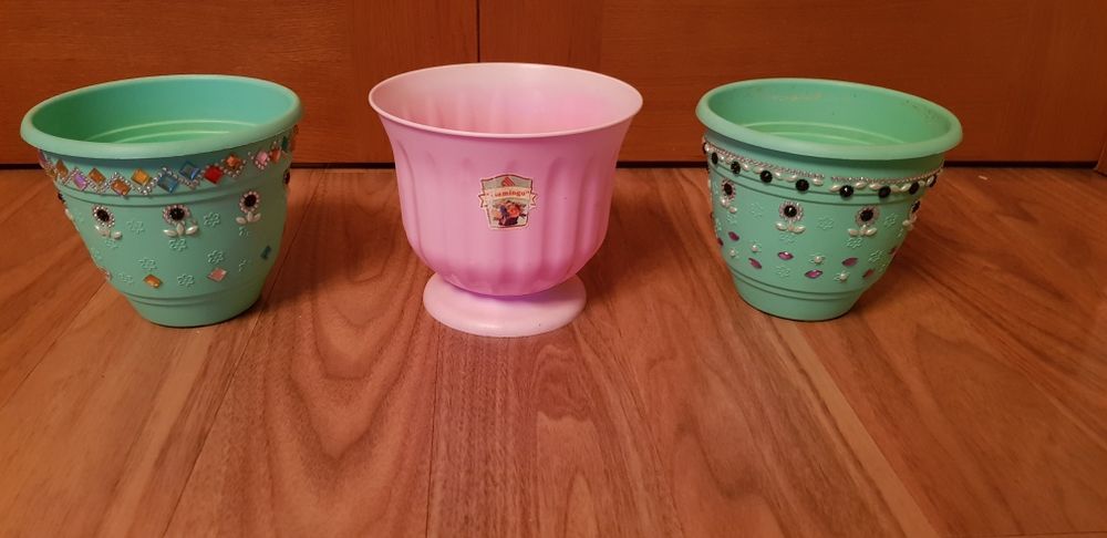 Уютный домик для цветов