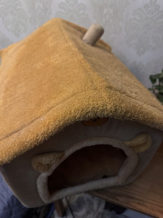 Домик для кошек и собак