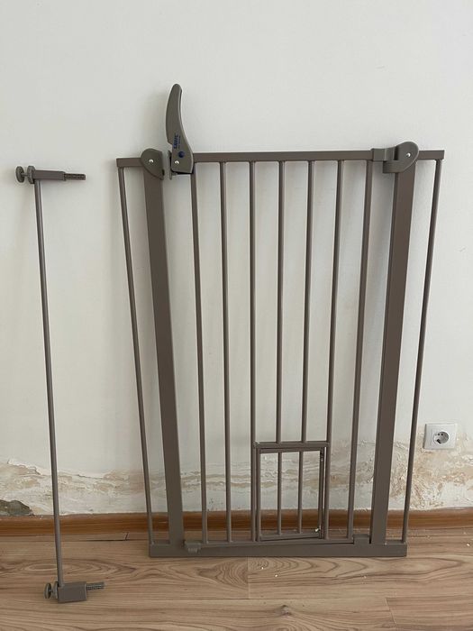 Преградна решетка за кучета