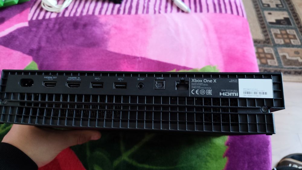 Pachet Xbox One X 1Tb+ Televizor FDH 32" Philips