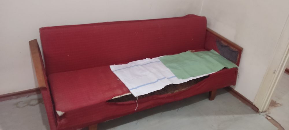 Отдам даром диван