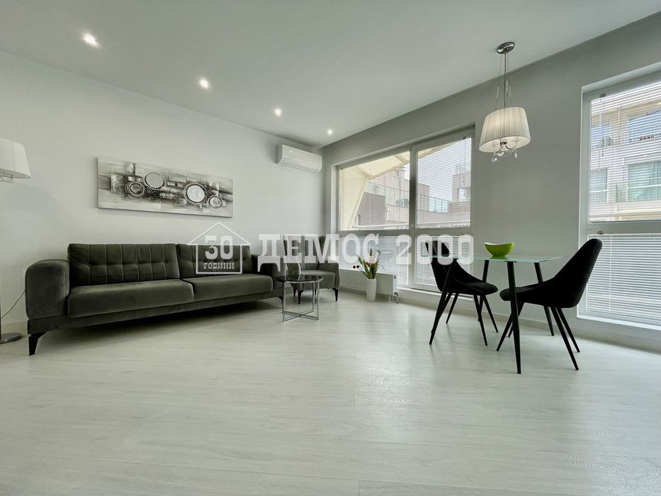 Продава се Тристаен апартамент в Варна, Бриз - 102 кв.м за 1250 €/кв.м - Снимка #4