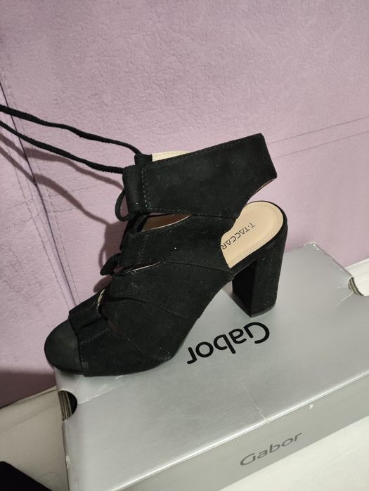 Босоножки замшевые стильные