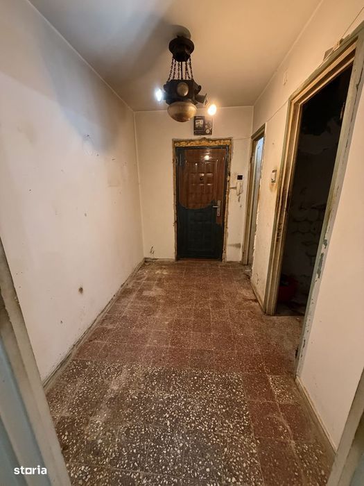 3 camere Emil Racovita Berceni  etajul 1 67mp loc parcare si boxa