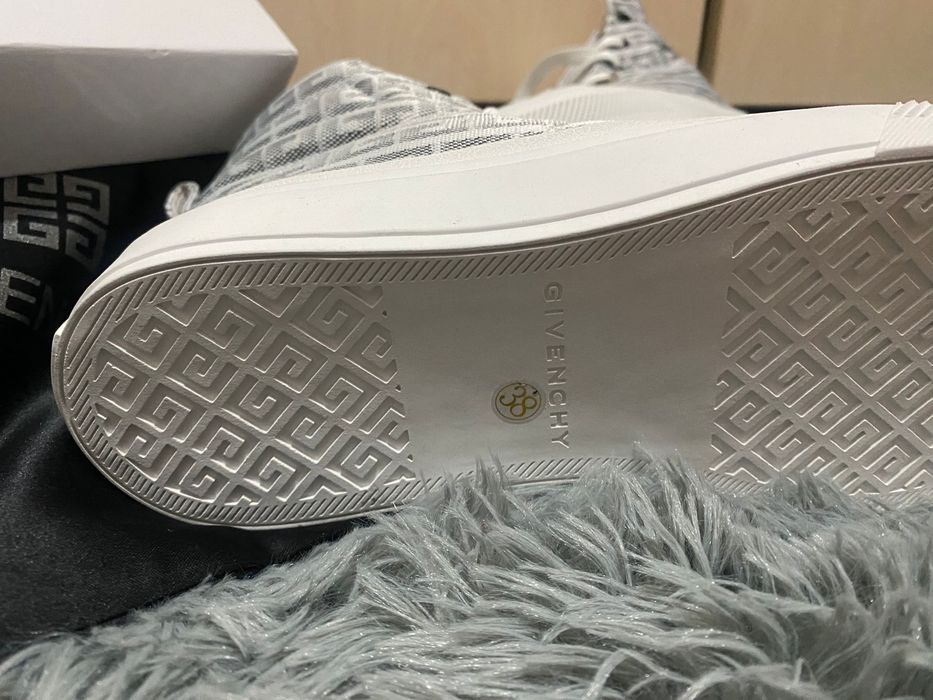 Adidasi Givenchy