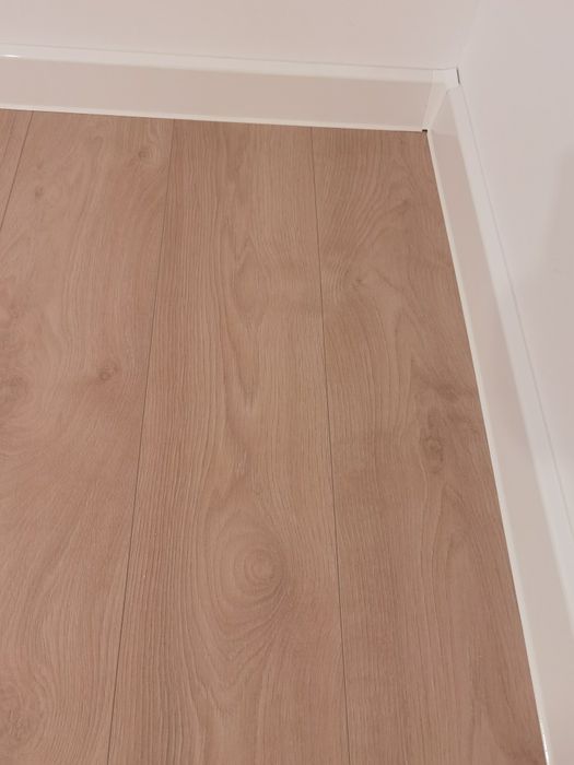 Parchet laminat KRONOTEX 12 mm stejar deschis Makro