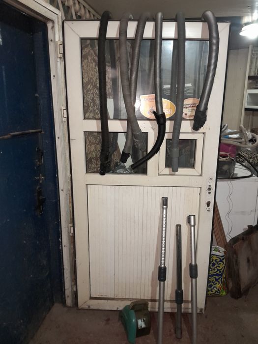 Пылесос рабочий и нерабочий,цены разные..