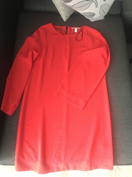 Рокля с ръкав HM