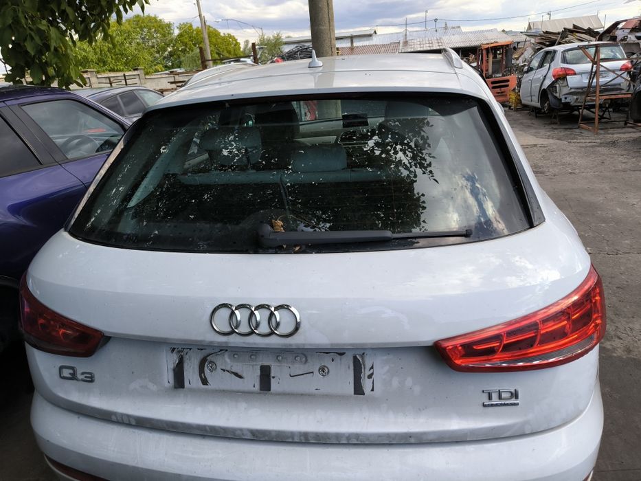 Заден капак за Audi Q3