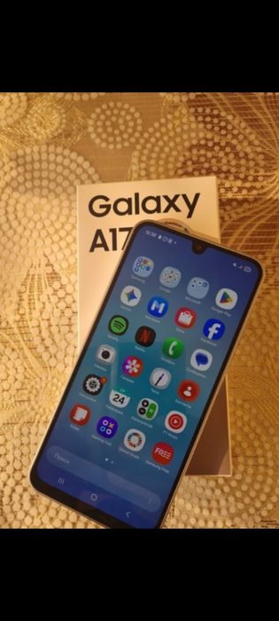 Samsung a17 sotiladi rangi oq