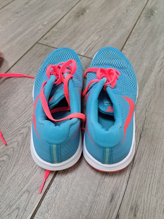 Vand adisas Nike marimea 36