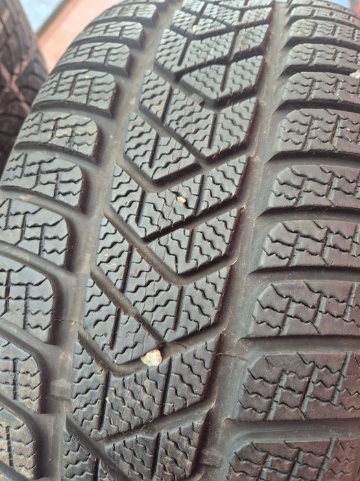1 Anvelopa M+S IARNA - 225/45/18 95H - Pirelli - CA UNA NOUA - DOT 2024 !