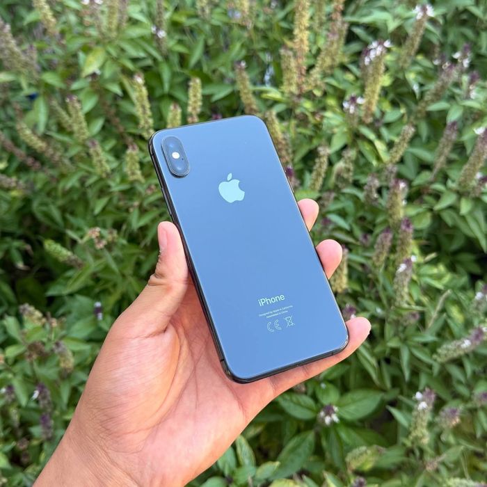 iPhone Xs ideal holatda