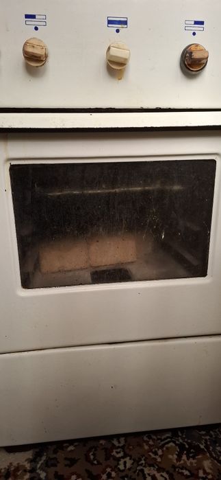 Продам газовую плиту