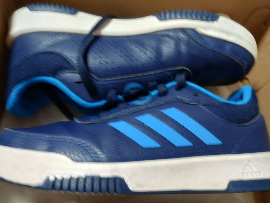 Адидас маратонки 37 1/3