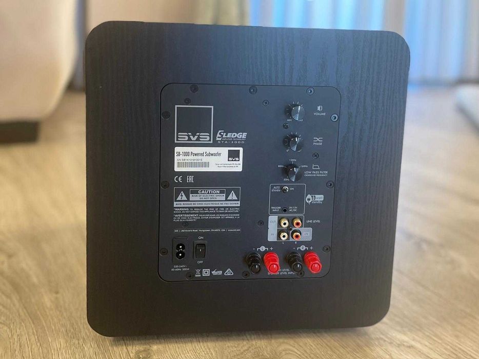Subwoofer activ SVS SB-1000 Black
